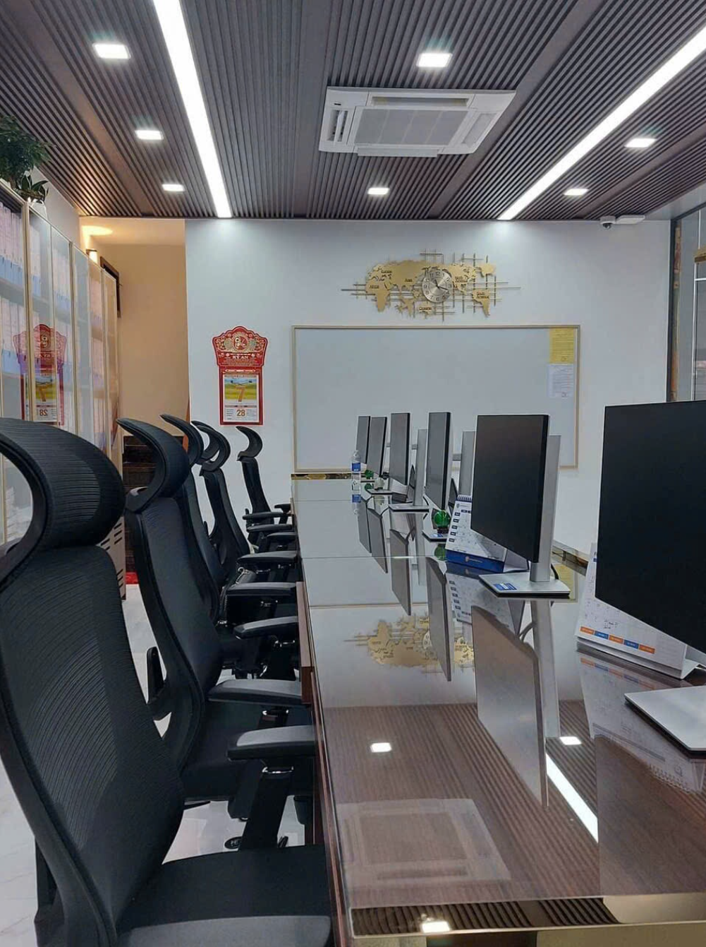 Dự án Thi công trần gỗ nhựa cho cty máy phát điện Kỳ An