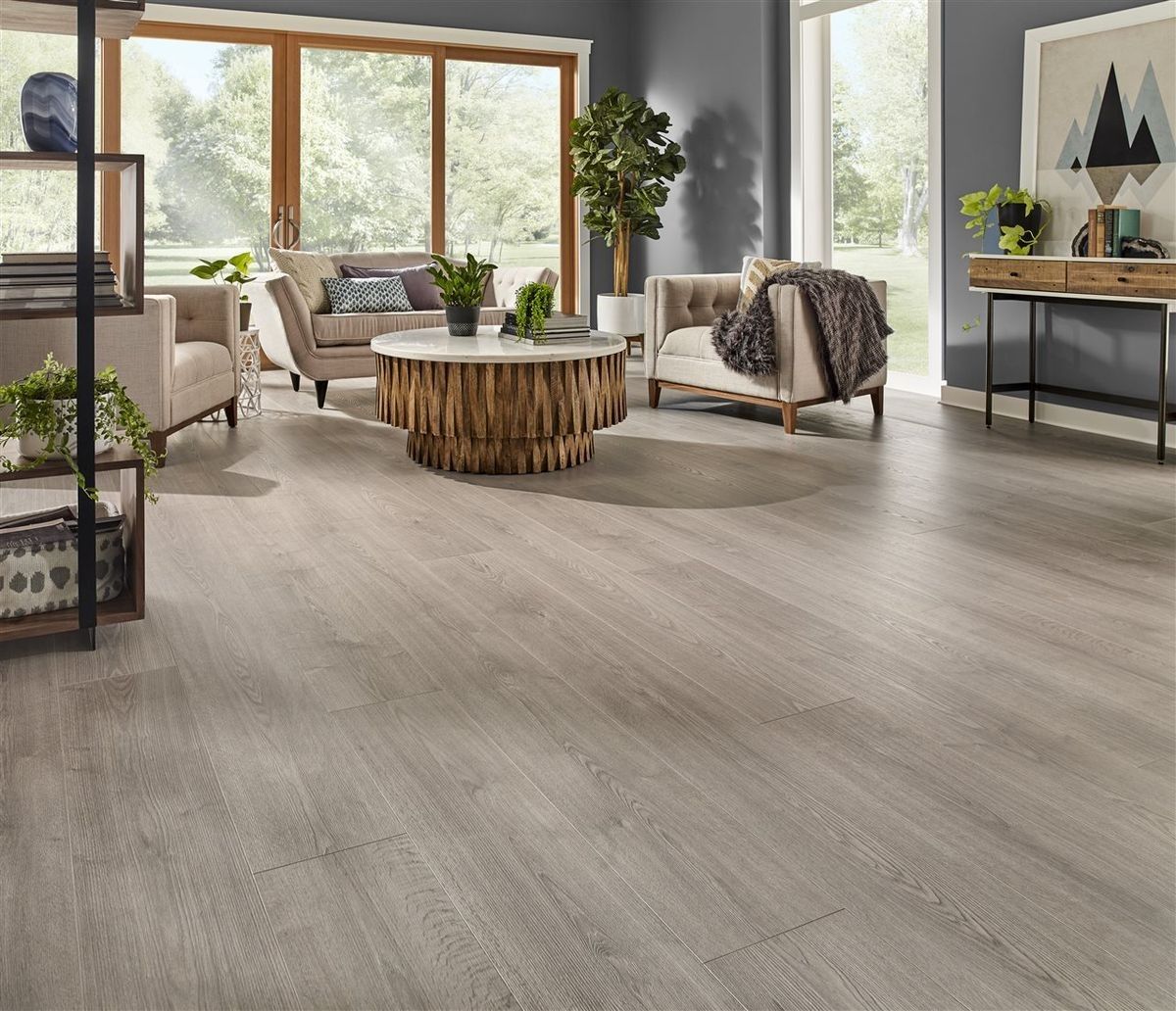 Mẹo mua sàn nhựa vân gỗ tiết kiệm: Hướng dẫn chọn mua thông minh cùng Nội thất Tân Trường Minh